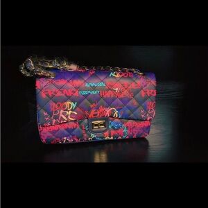 Vibrant Quilted Shoulder Bag with Chain Strap